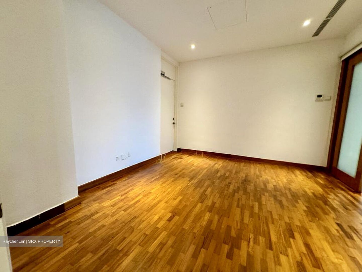 The Colonnade (D10), Condominium #521647311